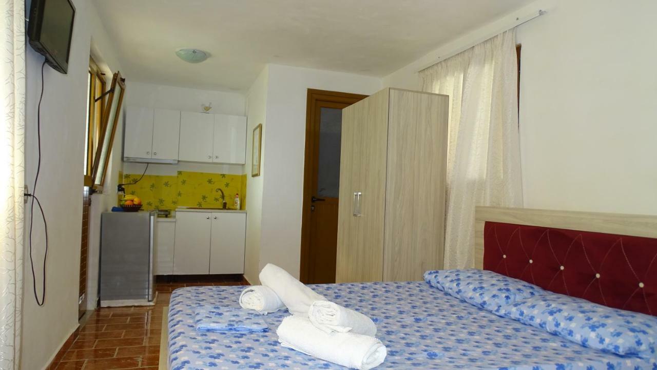 Seaside Cabin Ksamil Exterior photo